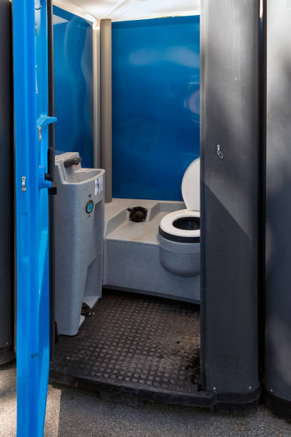 Best Affordable porta potty rental  in Iowa City, IA
