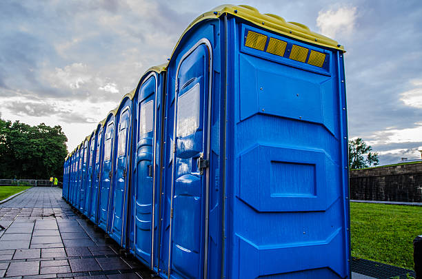 Best Luxury portable toilet rental  in Iowa City, IA